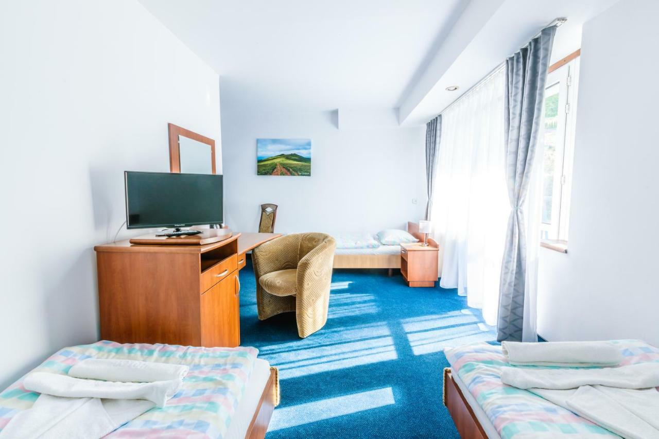 Bed and Breakfast Osrodek Wypoczynkowy Tarnica Солина Экстерьер фото